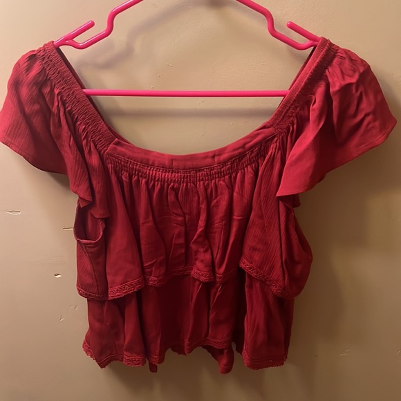 Red top - Picture 3 of 4